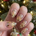 Add a Touch of Magic to Your Holiday Look: The Ultimate Guide to Glitter Holiday Nails