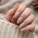 Shine Bright this Holiday Season with Gold Christmas Nails