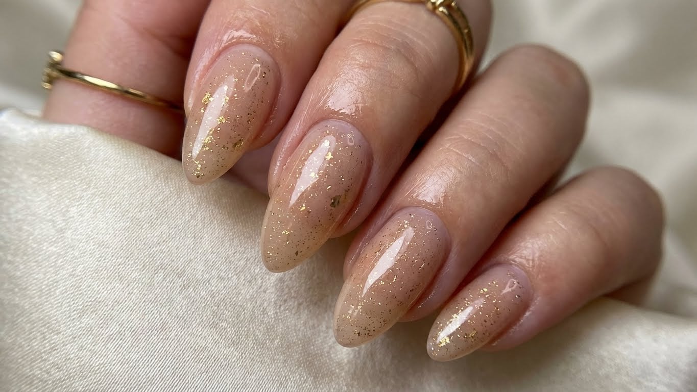 How to Get Stunning Gold Christmas Nails: A Step-by-Step Guide