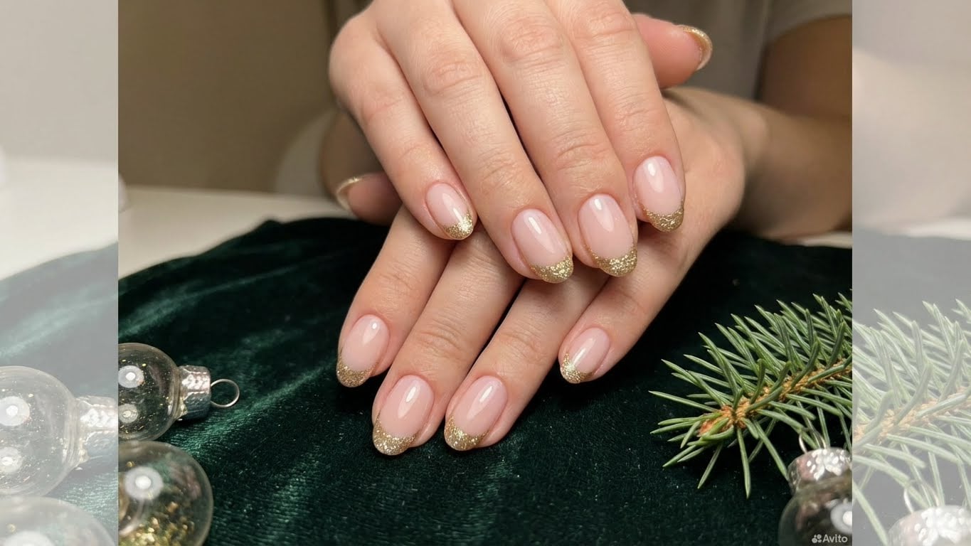 Make a Statement with Glitter Holiday Nails: Tips and Tricks for a Festive Look