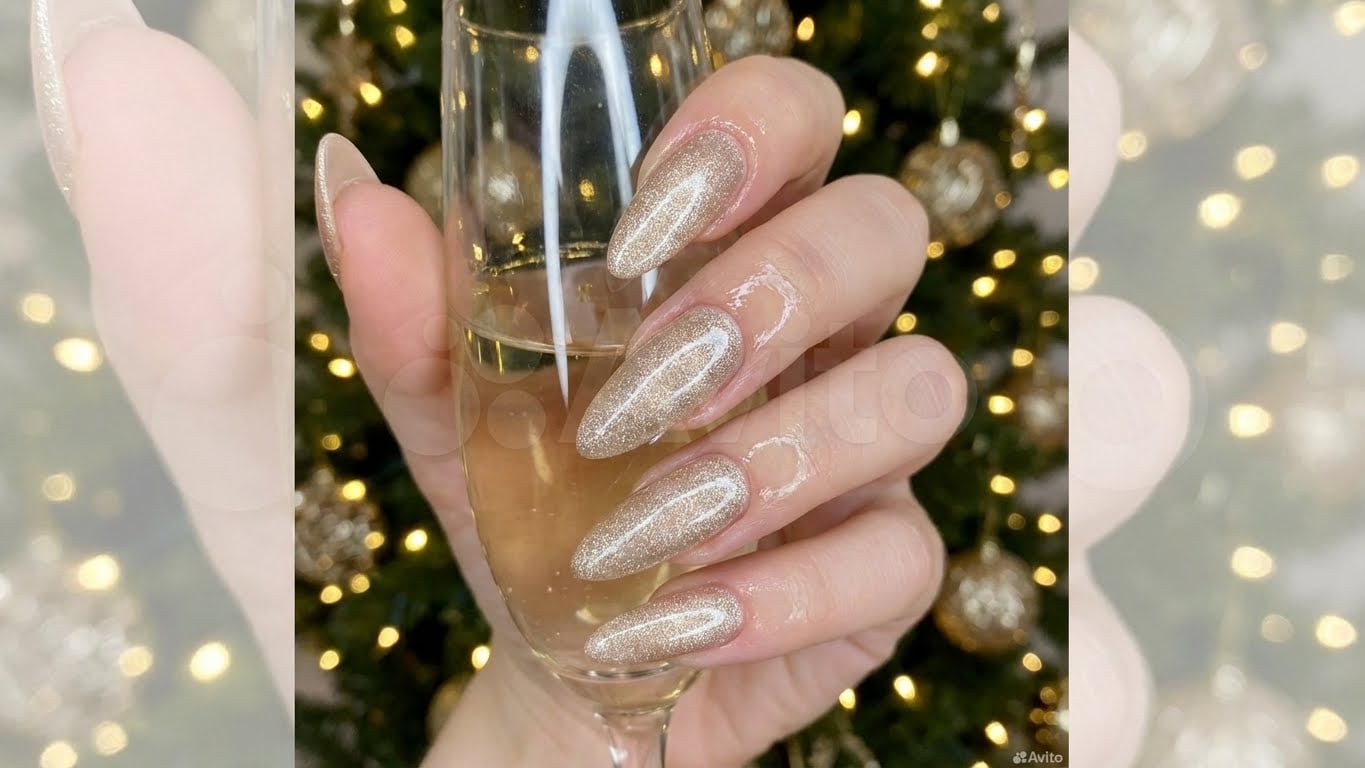 Elevate Your Holiday Look: A Comprehensive Guide to Gold Christmas Nails
