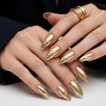 Sparkle into the Holidays: A Guide to Glitter Holiday Nails