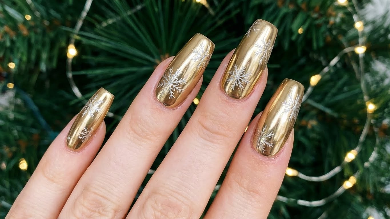 Shine Bright This Holiday Season: A Guide to Glitter Holiday Nails