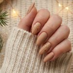 Dazzle Your Holiday Look: Gold Christmas Nails to Elevate Your Festive Style