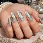 How to Achieve a Gold Christmas Nails Look at Home